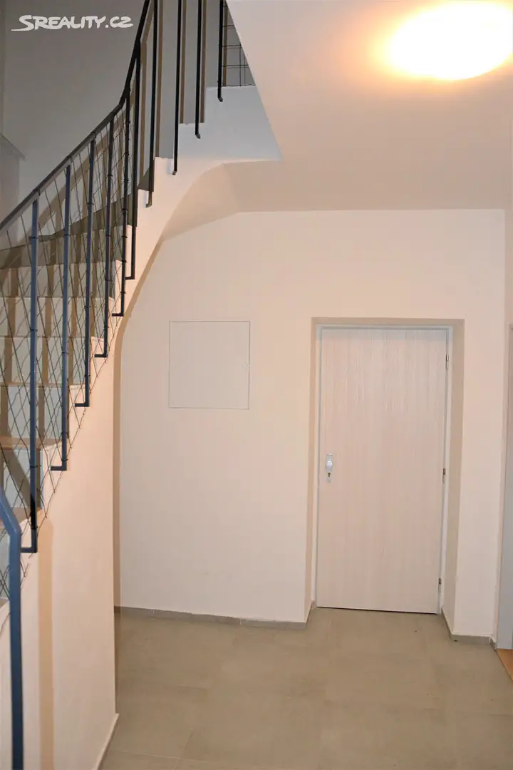 Pronájem bytu 1+kk 33 m², Kytnerova, Brno - Medlánky