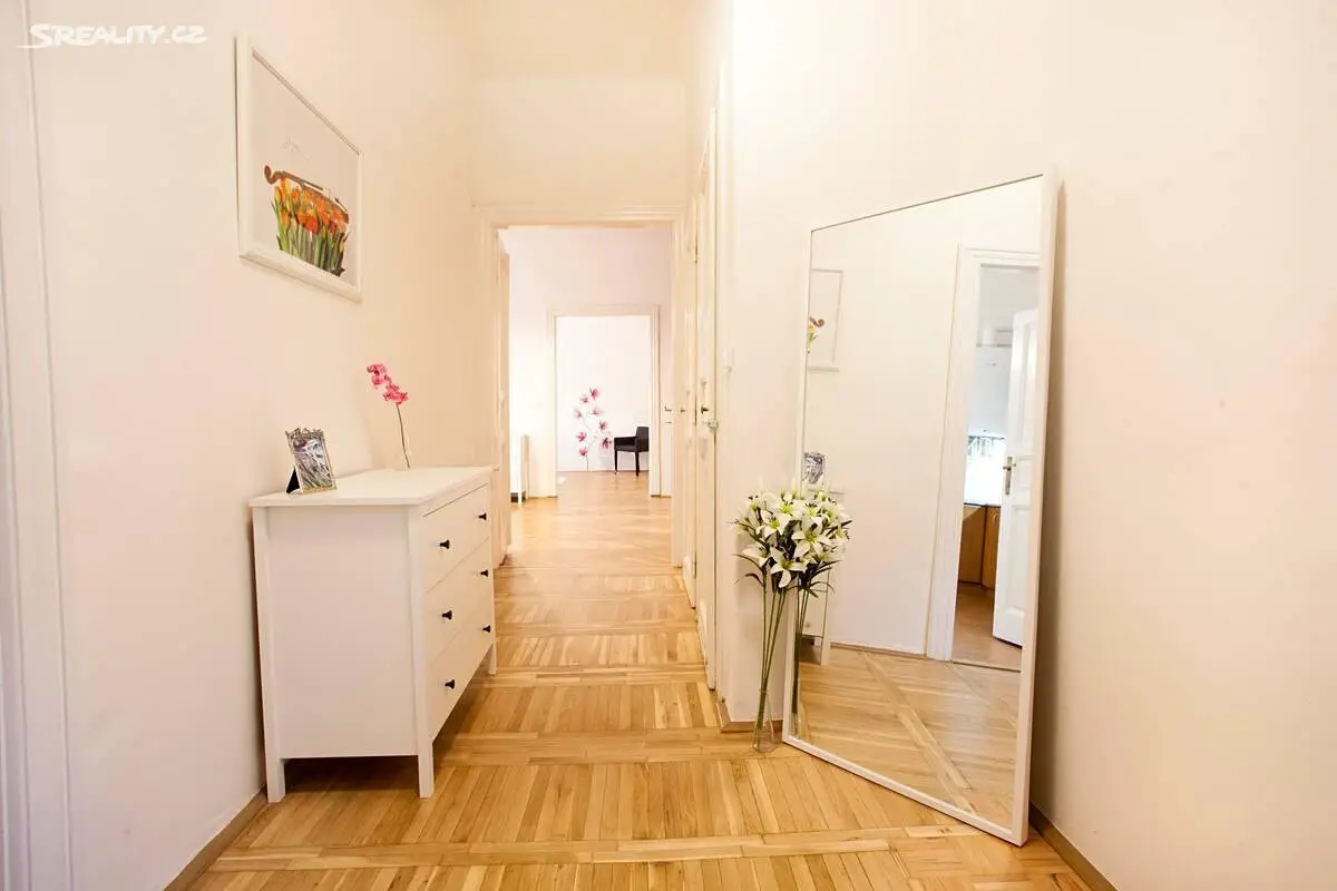 Pronájem bytu 2+1 68 m², Klimentská, Praha 1 - Nové Město