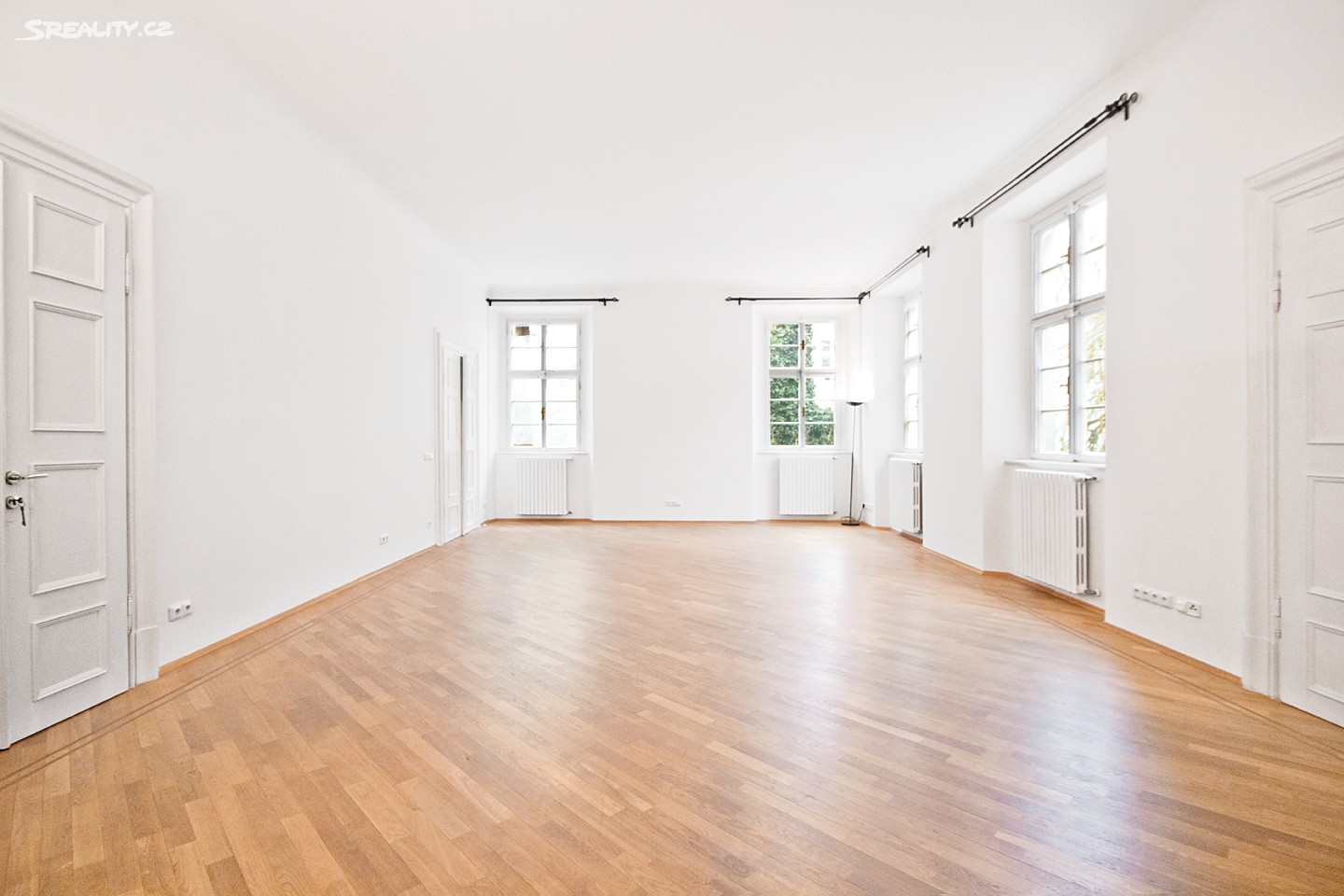 Pronájem bytu 4+1 174 m², Praha 1 - Malá Strana