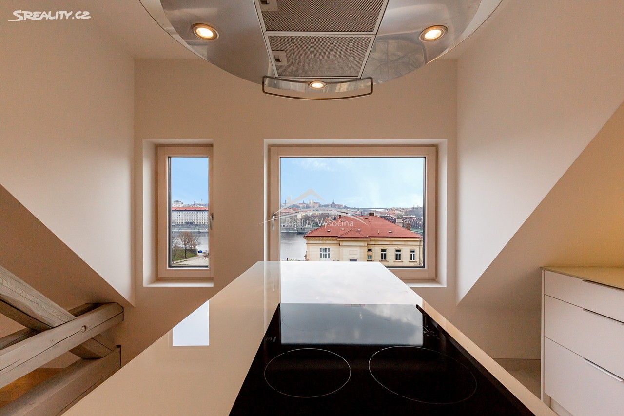 Prodej bytu 4+kk 156 m², Svornosti, Praha 5 - Smíchov