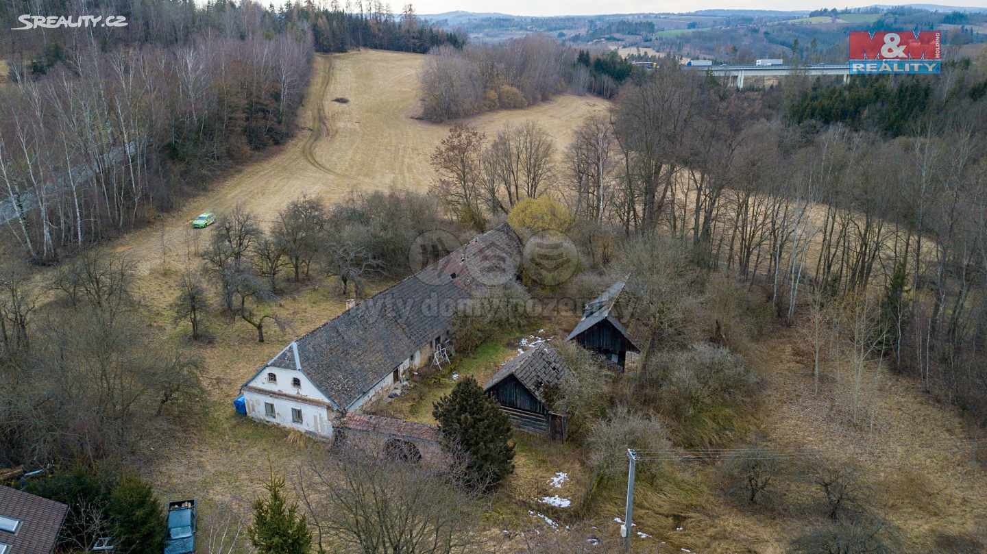 Prodej  rodinného domu 315 m², pozemek 4 847 m², Koberovice - Lohenice, okres Pelhřimov