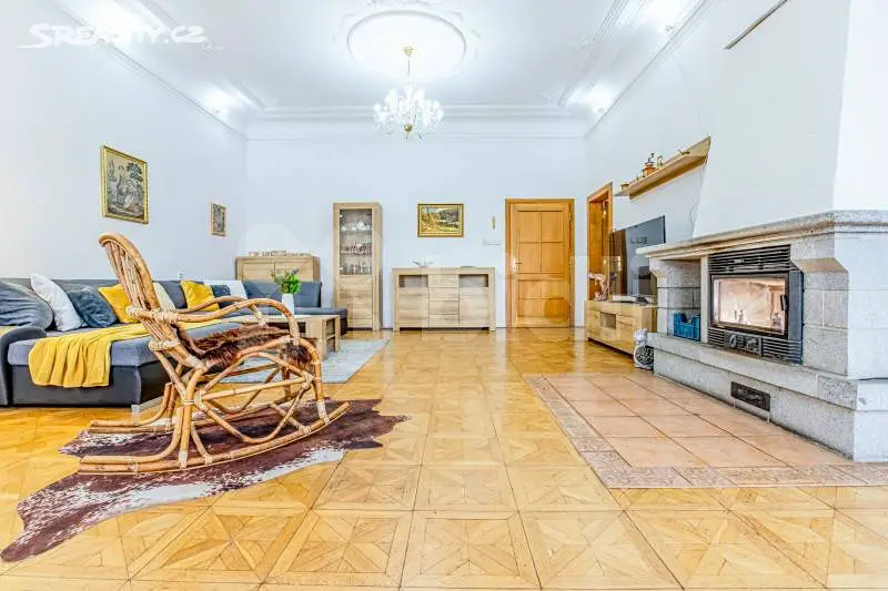 Prodej  rodinného domu 280 m², pozemek 2 590 m², Lásenice, okres Jindřichův Hradec