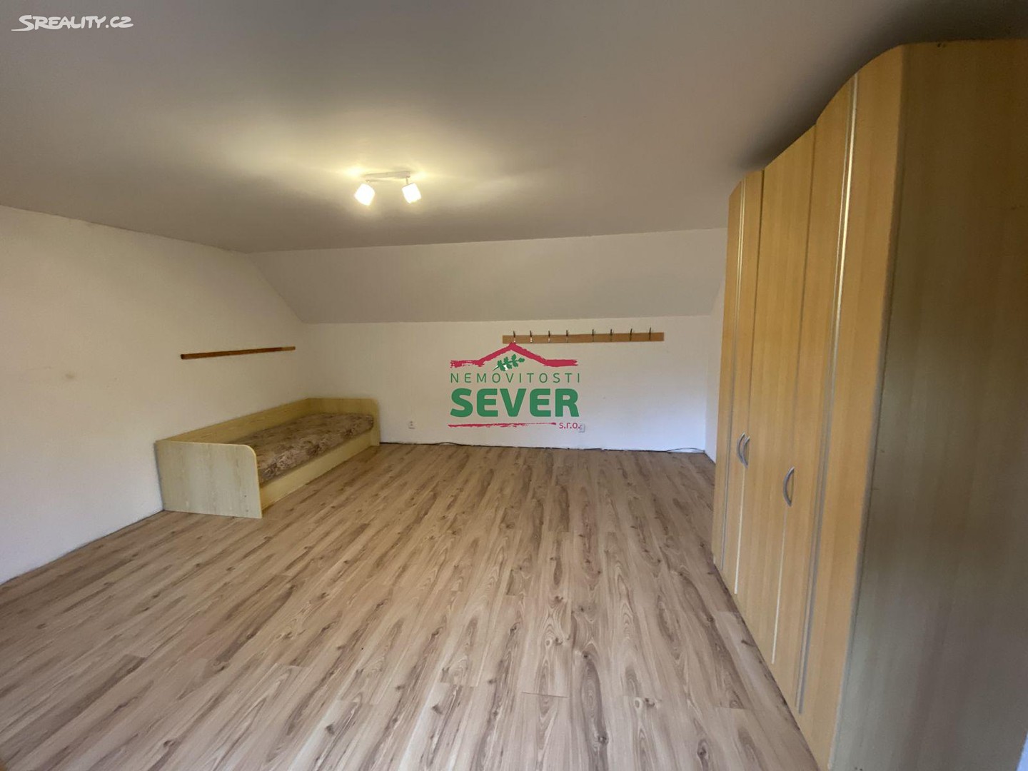 Prodej  rodinného domu 254 m², pozemek 1 390 m², Měcholupy, okres Louny