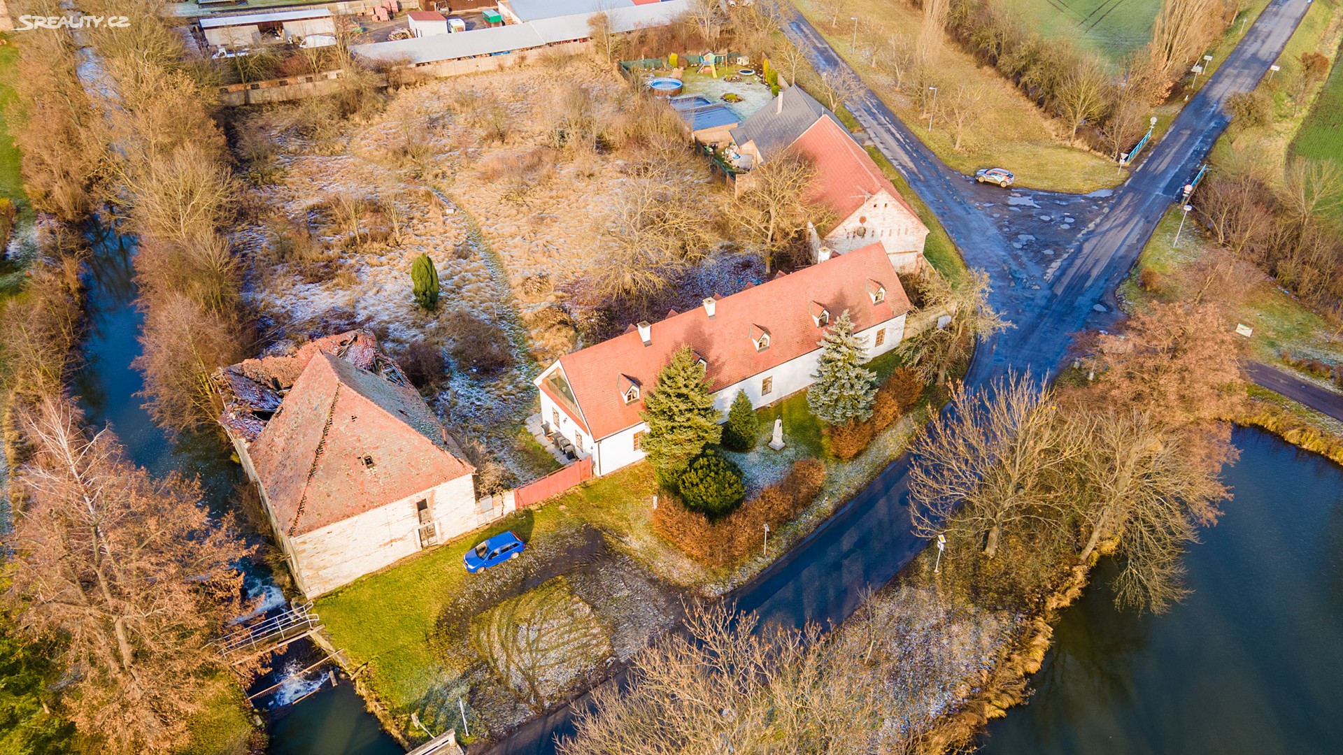 Prodej  rodinného domu 400 m², pozemek 6 366 m², Pátek, okres Nymburk