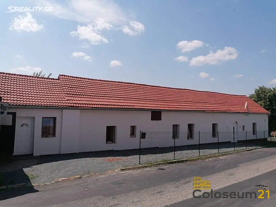 Prodej  rodinného domu 373 m², pozemek 626 m², Rpety, okres Beroun