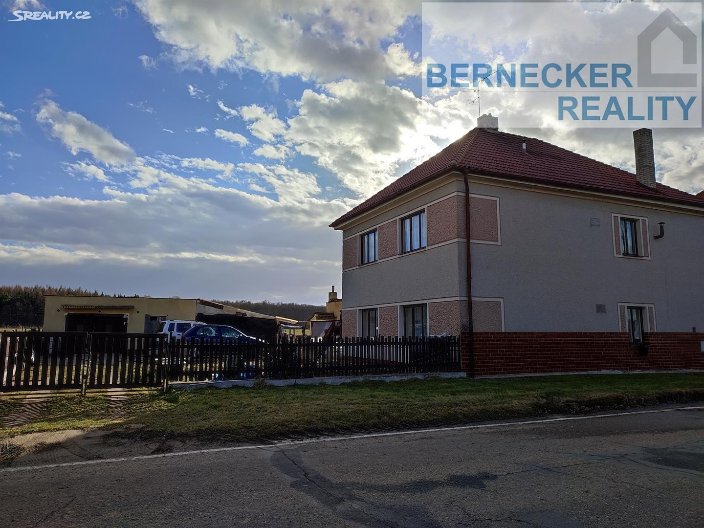 Prodej  vícegeneračního domu 150 m², pozemek 839 m², Radíkovice, okres Hradec Králové