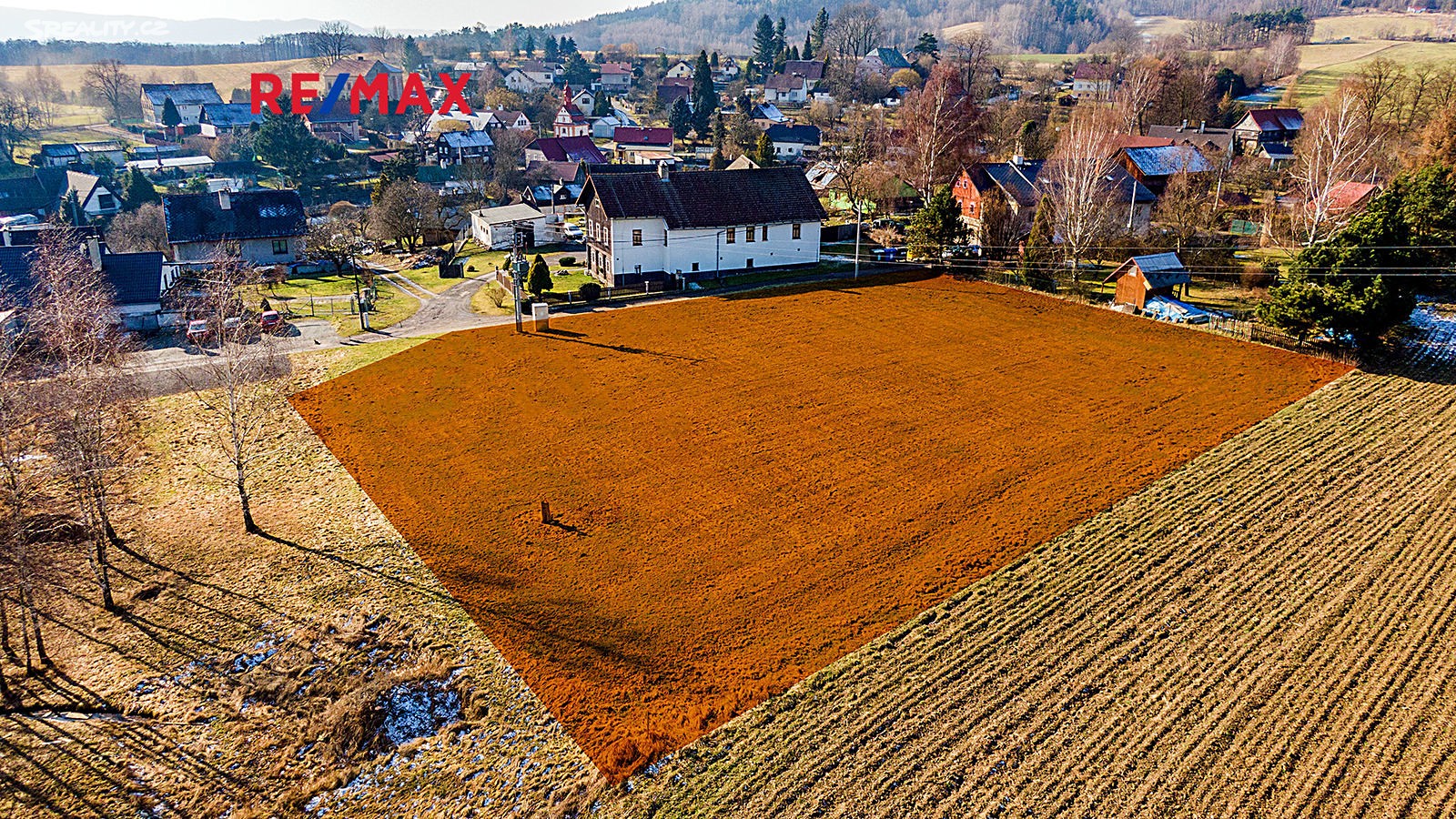 Prodej  stavebního pozemku 2 743 m², Chotovice, okres Česká Lípa