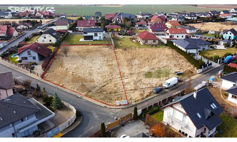 Prodej  stavebního pozemku 1 765 m², Zlatá, okres Praha-východ