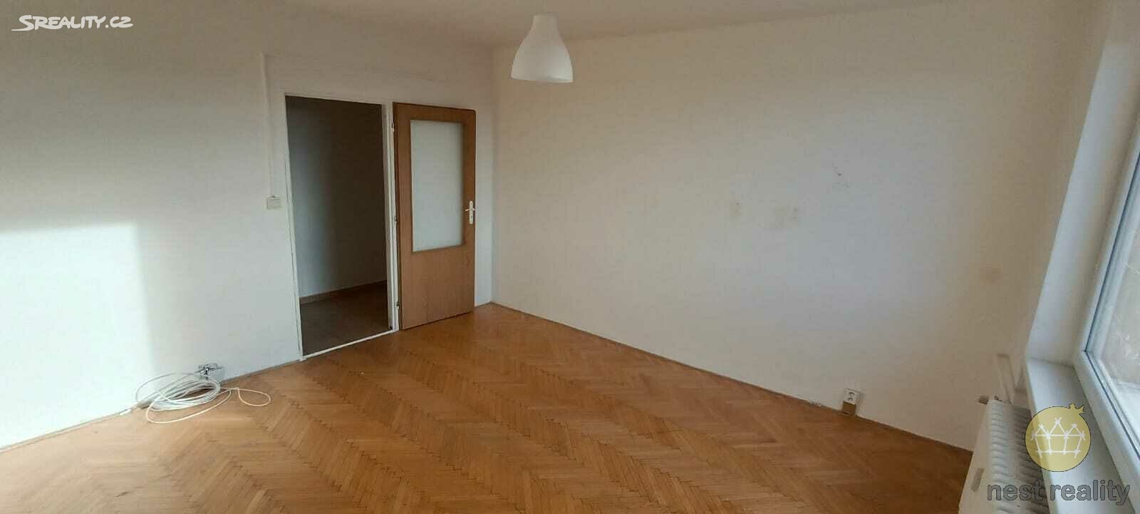 Pronájem bytu 1+1 39 m², Chvatěrubská, Praha 8 - Čimice
