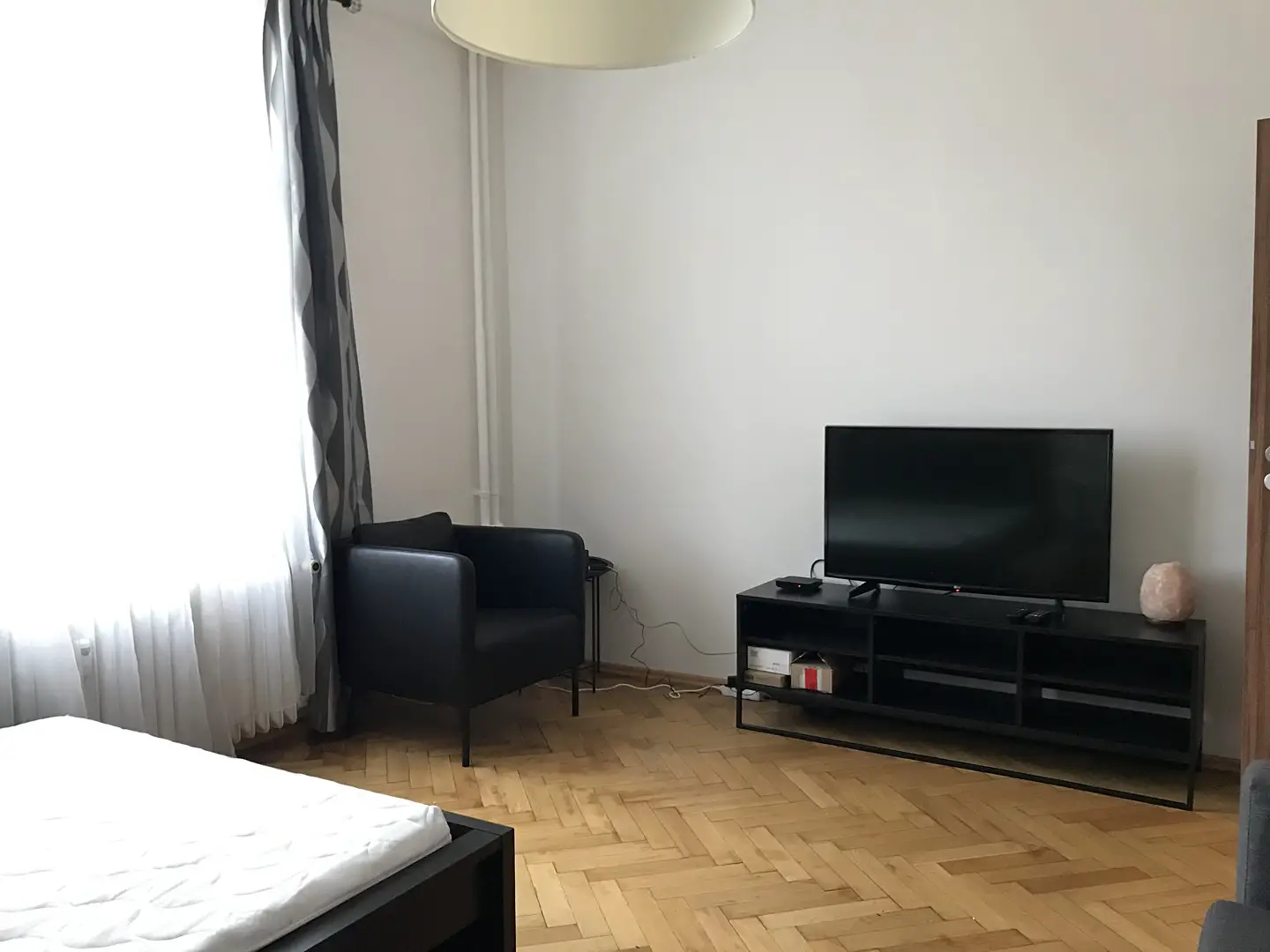 Pronájem bytu 1+1 45 m², Soukenická, Praha 1 - Nové Město