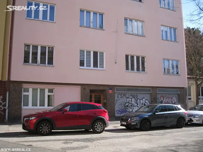Pronájem bytu 1+1 32 m², Nedvědovo náměstí, Praha 4 - Podolí