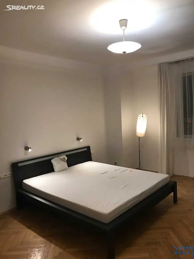 Pronájem bytu 1+1 41 m², Dlouhá, Praha 1 - Staré Město