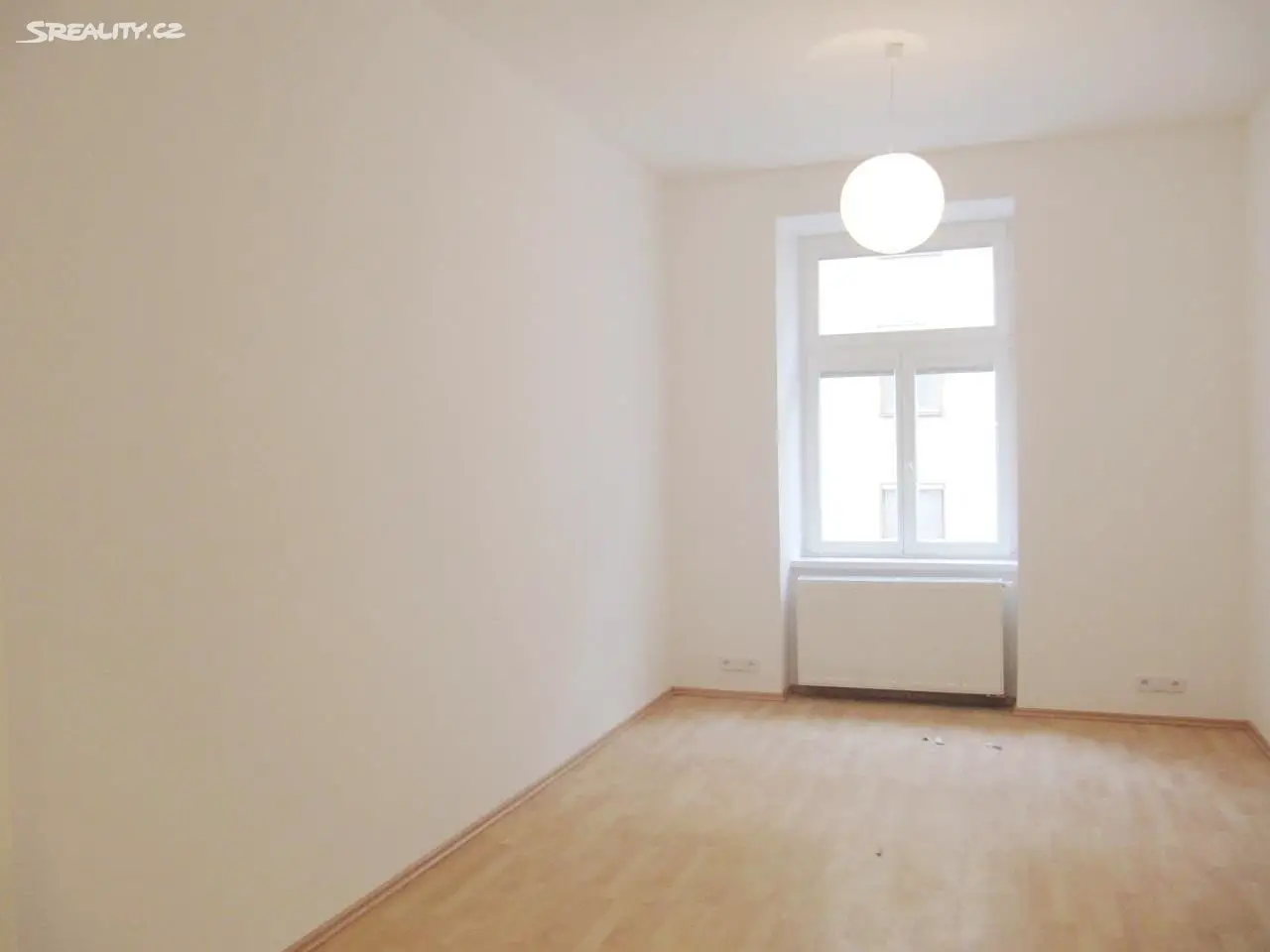 Pronájem bytu 1+1 38 m², Chlumova, Praha 3 - Žižkov