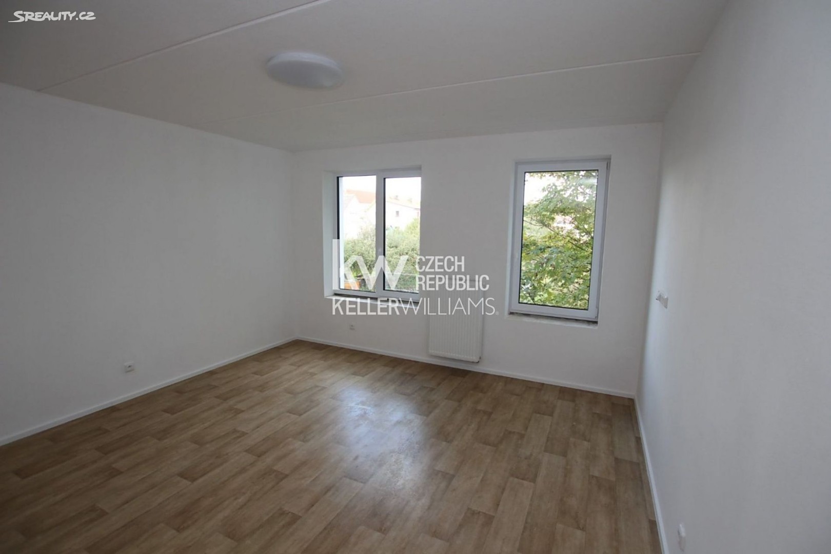 Pronájem bytu 1+kk 32 m², Týnská, Bernartice