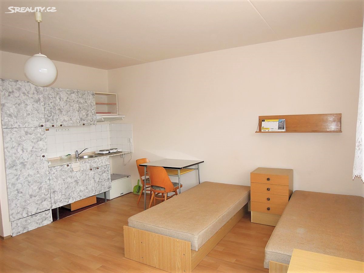 Pronájem bytu 1+kk 31 m², Elplova, Brno - Líšeň