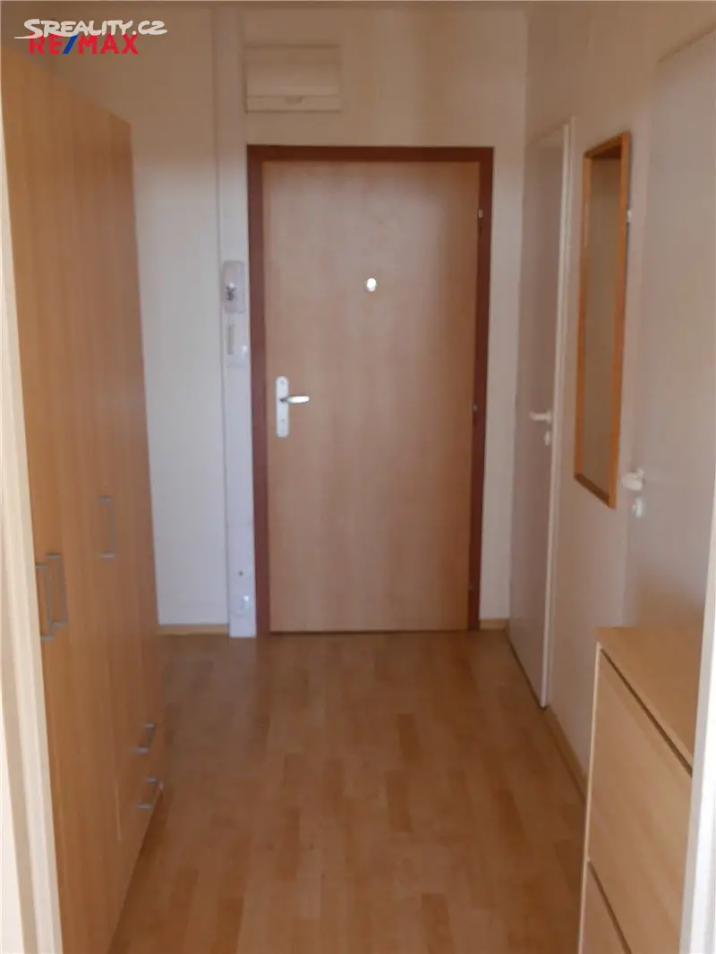 Pronájem bytu 1+kk 41 m², Bohumínská, Praha 9 - Letňany