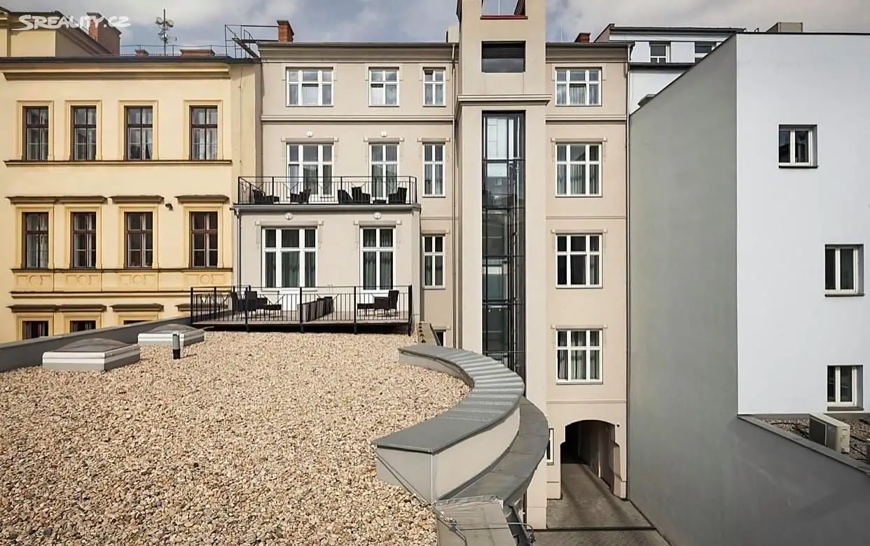 Pronájem bytu 1+kk 25 m², Anglická, Praha 2 - Vinohrady
