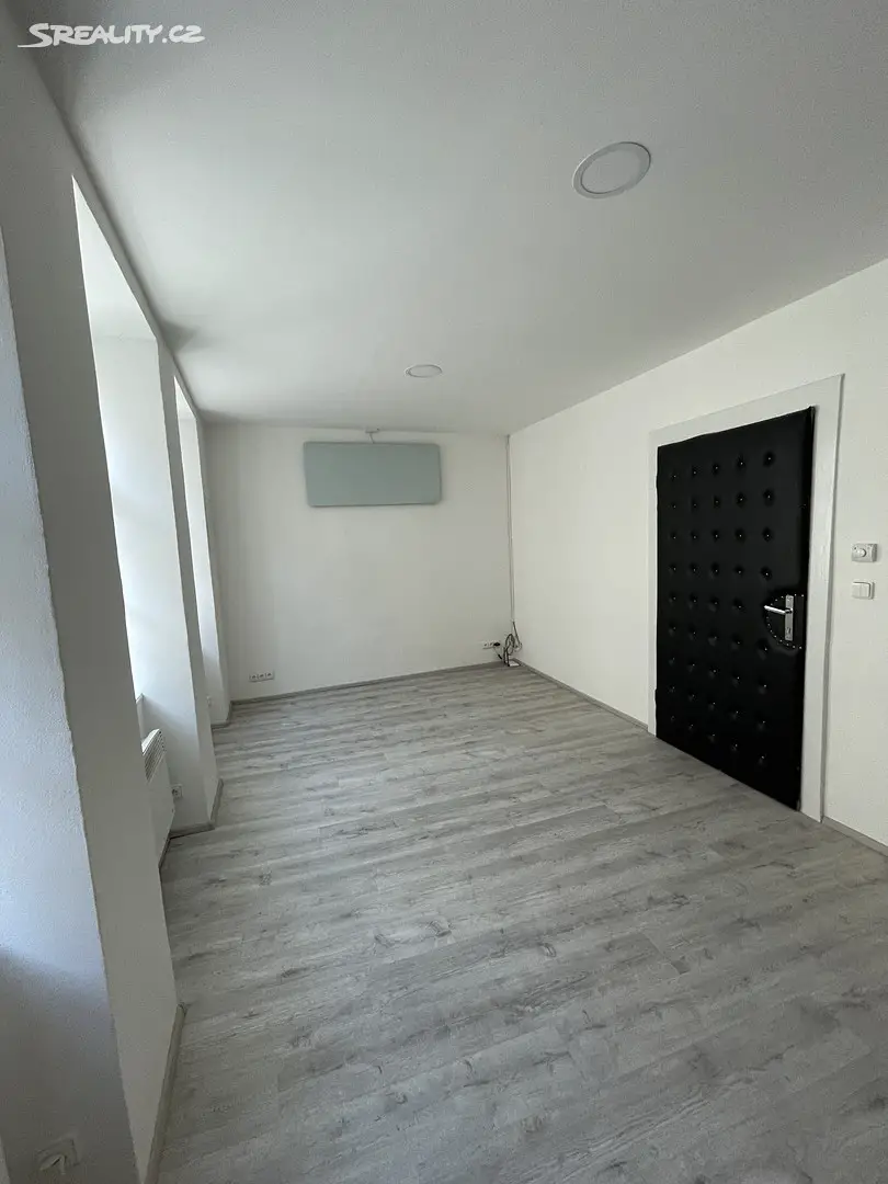 Pronájem bytu 1+kk 24 m², Znojmo