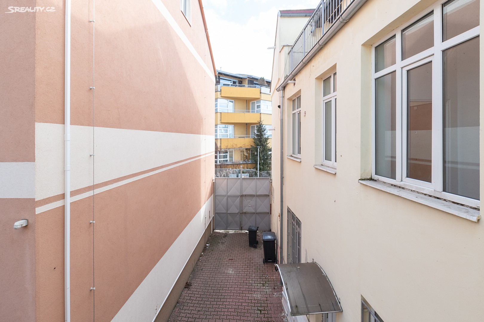 Pronájem bytu 2+kk 72 m², Pod hliništěm, Praha 8 - Kobylisy