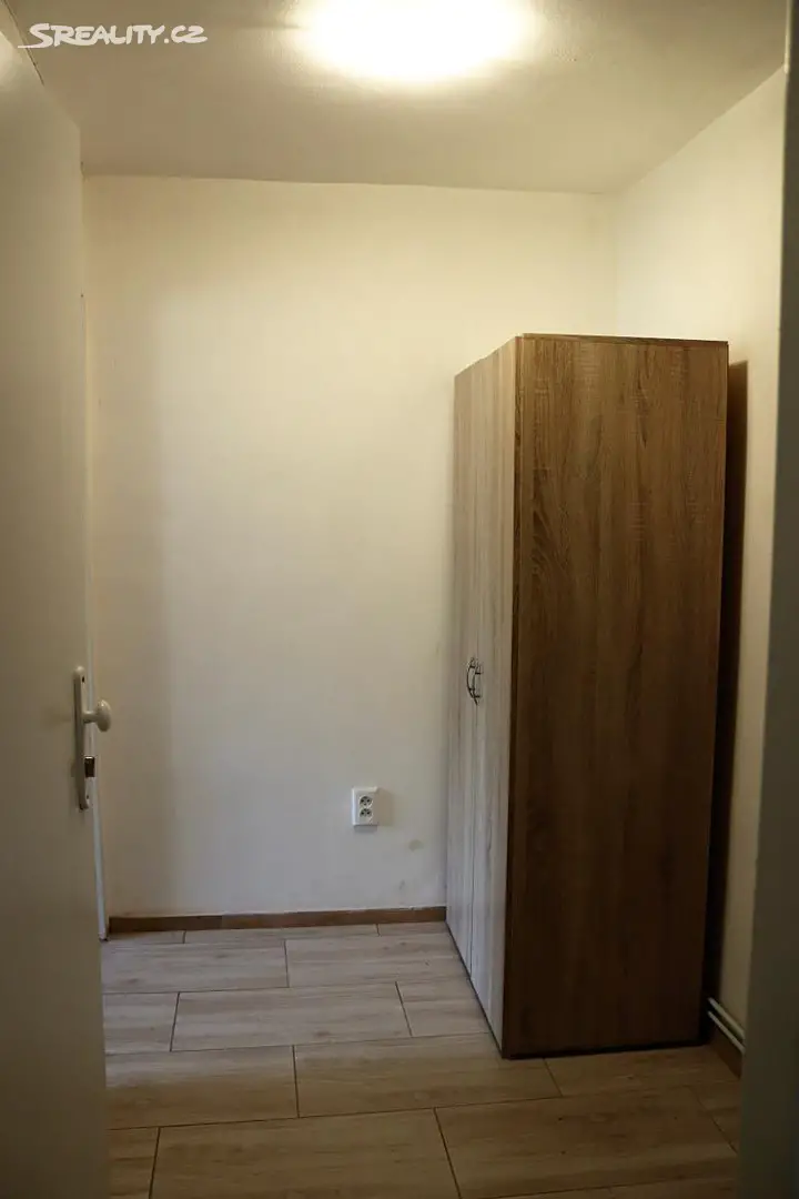 Pronájem bytu 2+kk 35 m², Závišova, Praha 4 - Nusle