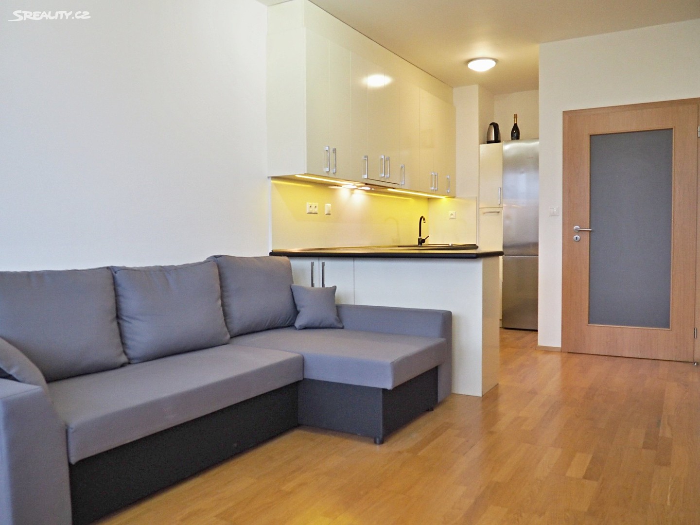 Pronájem bytu 2+kk 43 m², Pod dvorem, Praha 6 - Veleslavín