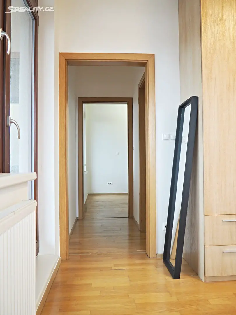 Pronájem bytu 2+kk 43 m², Pod dvorem, Praha 6 - Veleslavín