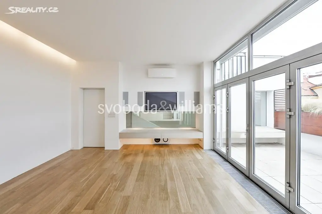 Pronájem bytu 5+1 250 m², Mánesova, Praha 2 - Vinohrady