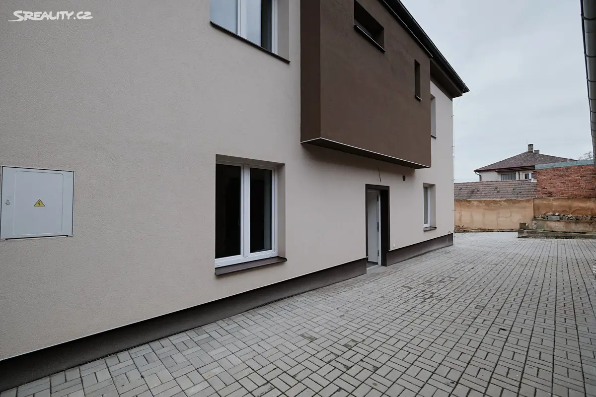 Pronájem  rodinného domu 180 m², pozemek 469 m², Ledce, okres Plzeň-sever