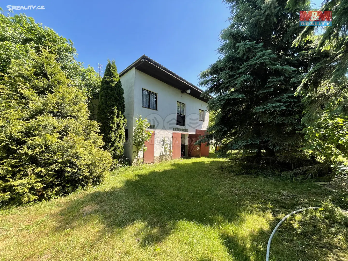 Prodej  rodinného domu 336 m², pozemek 7 827 m², Trnava, okres Třebíč