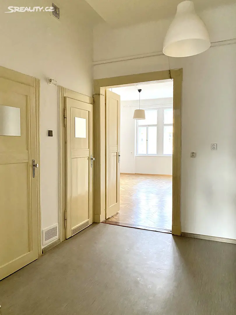 Pronájem bytu 2+1 71 m², Urxova, Praha - Karlín