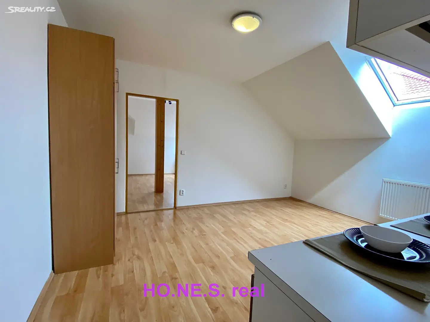 Pronájem bytu 2+kk 64 m² (Podkrovní), Dlouhá, Olomouc - Lazce