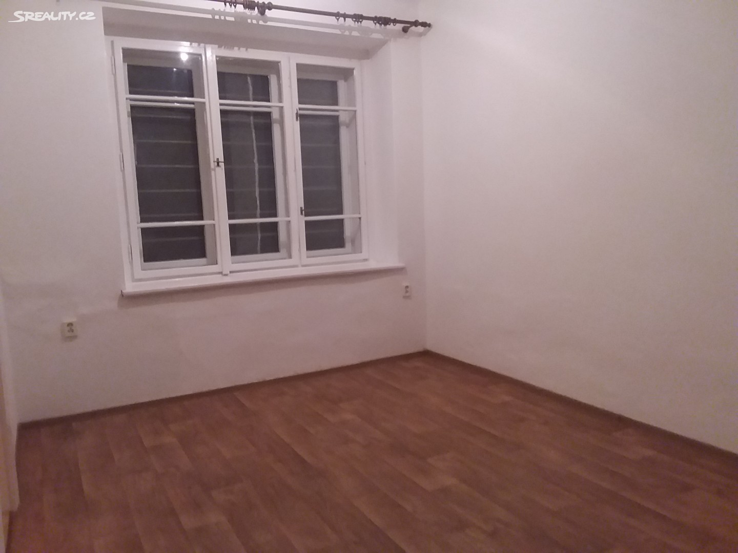 Pronájem bytu 2+kk 45 m², U kněžské louky, Praha 3 - Žižkov