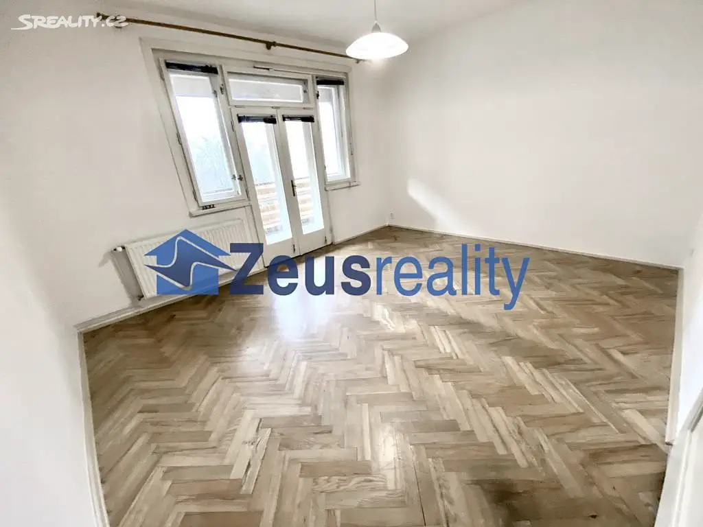 Pronájem bytu 3+1 90 m², Sdružení, Praha 4 - Nusle