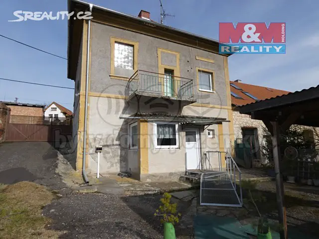 Prodej  rodinného domu 1 886 m², pozemek 1 886 m², Pnětluky, okres Louny