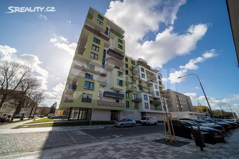 Pronájem bytu 1+kk 35 m², Na Spravedlnosti, Pardubice - Zelené Předměstí