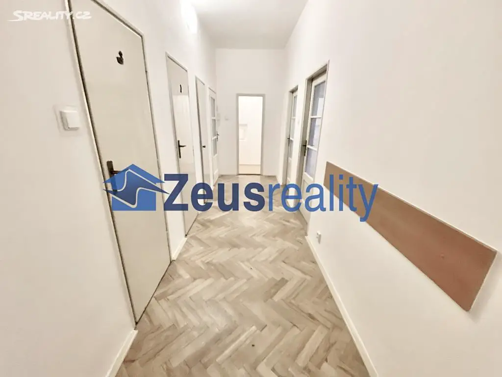 Pronájem bytu 4+kk 90 m², Sdružení, Praha 4 - Nusle
