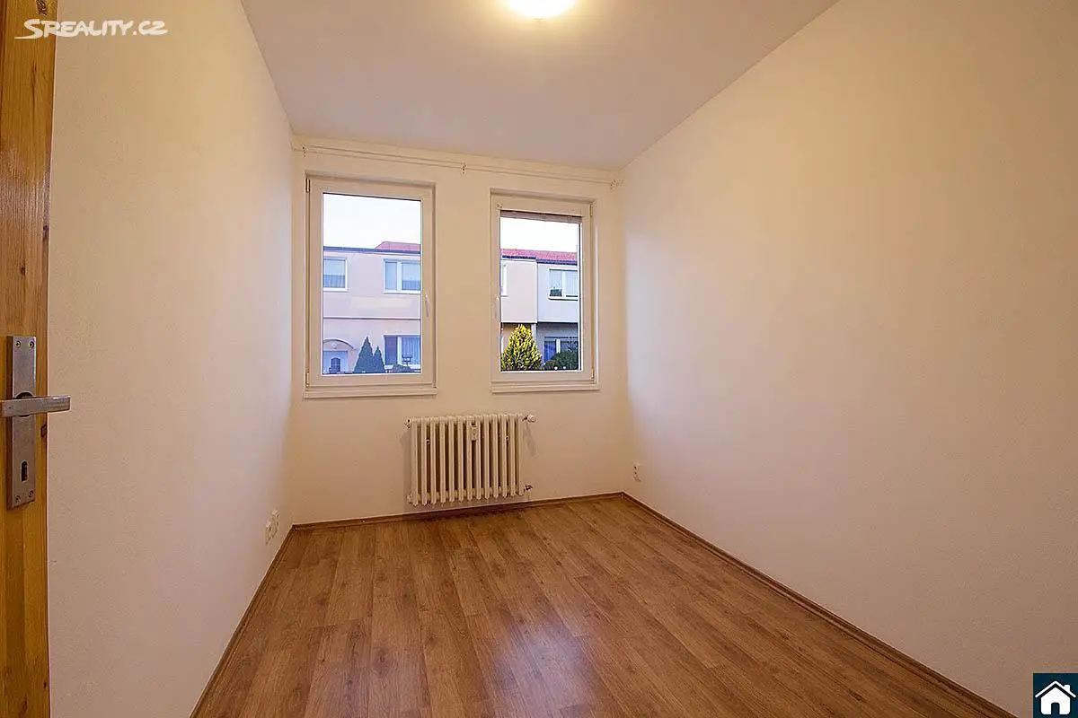 Pronájem bytu 2+1 40 m², Větrná, Praha 8 - Čimice