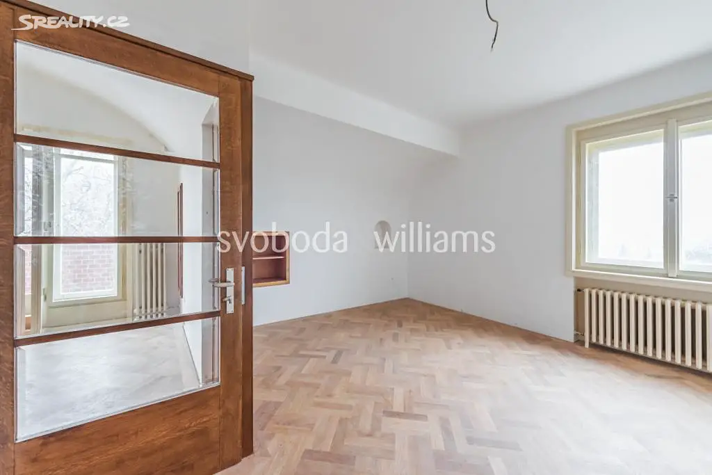 Pronájem bytu 6 pokojů a více 264 m², Apolinářská, Praha 2 - Nové Město