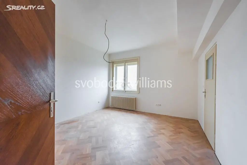 Pronájem bytu 6 pokojů a více 264 m², Apolinářská, Praha 2 - Nové Město