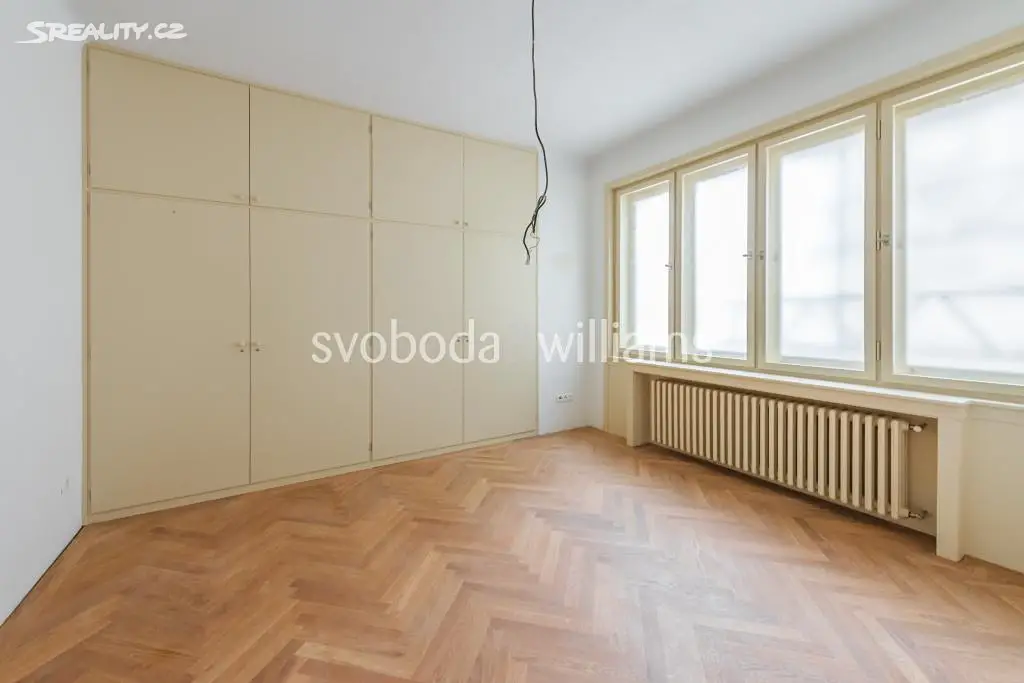 Pronájem bytu atypické 299 m², Apolinářská, Praha 2 - Nové Město