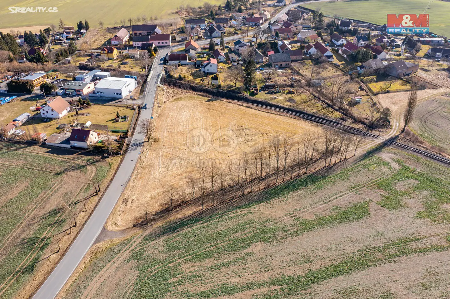 Prodej  komerčního pozemku 36 740 m², Bezděkov, okres Rokycany