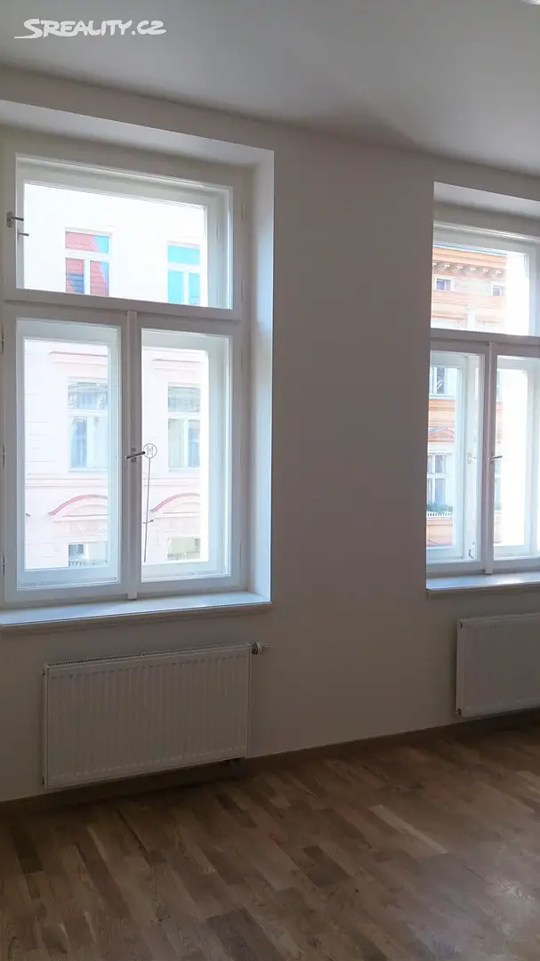 Pronájem bytu 1+kk 27 m², Lublaňská, Praha 2 - Vinohrady