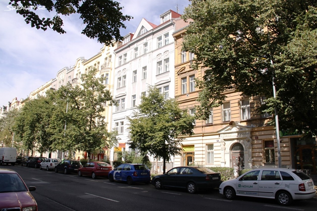 Pronájem bytu 2+1 65 m², 28. pluku, Praha 10 - Vršovice