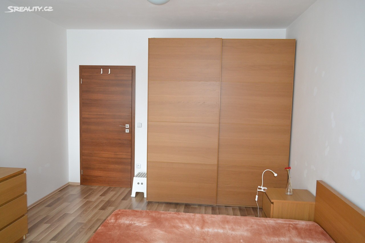 Pronájem bytu 2+kk 64 m², U Dlouhé stěny, Jihlava