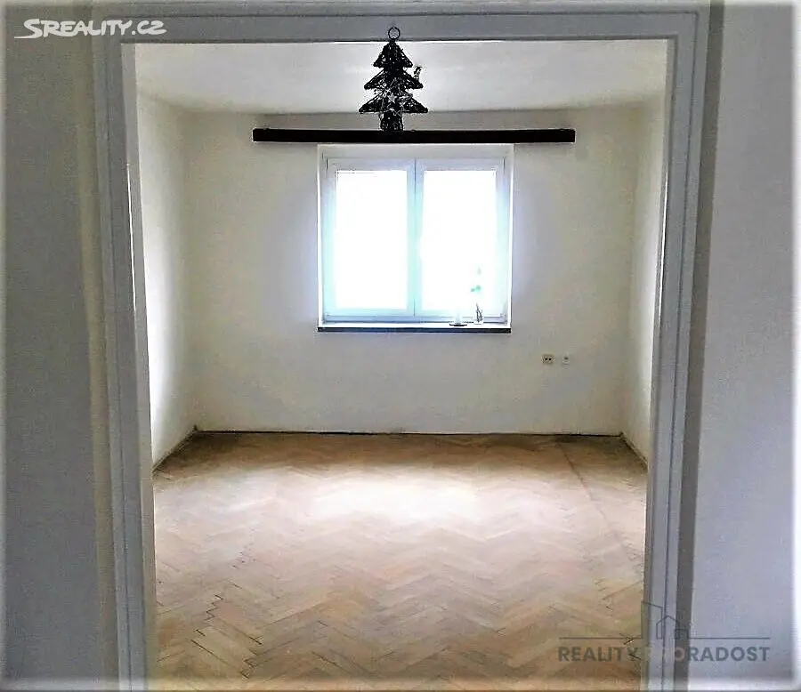 Prodej bytu 2+1 59 m², Unhošťská, Kladno - Kročehlavy