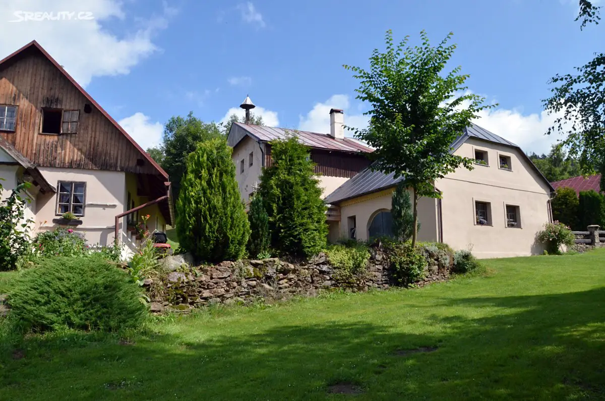 Prodej  chalupy 450 m², pozemek 2 000 m², Kašperské Hory - Dolní Dvorce, okres Klatovy