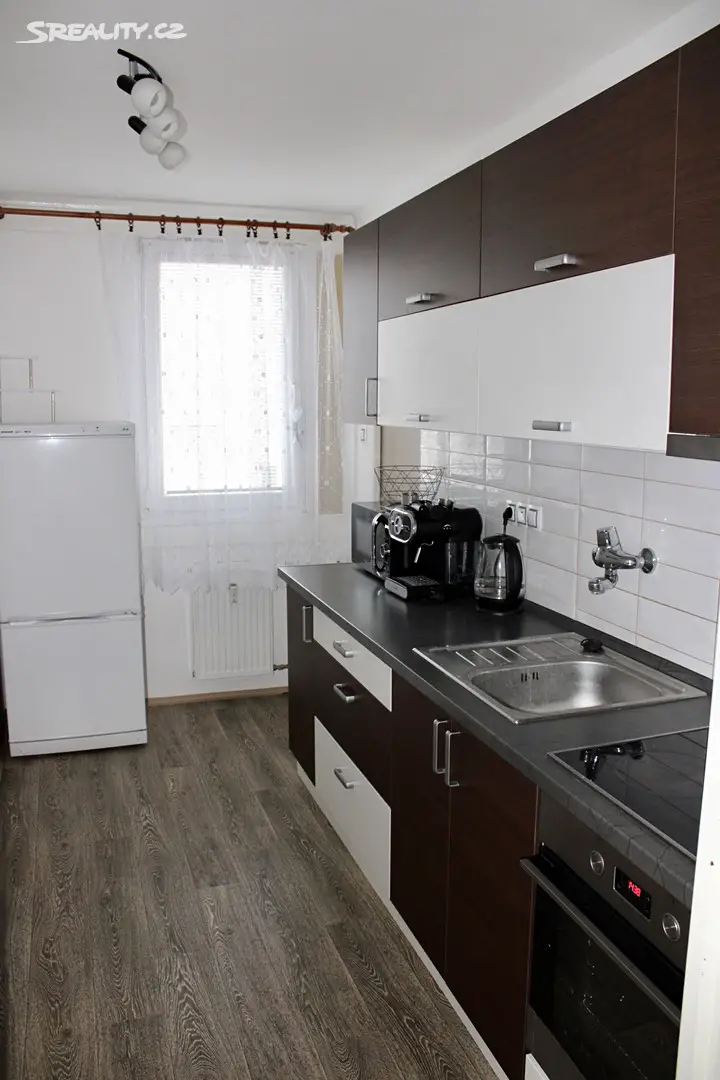 Prodej bytu 3+1 61 m², 5. května, Pelhřimov