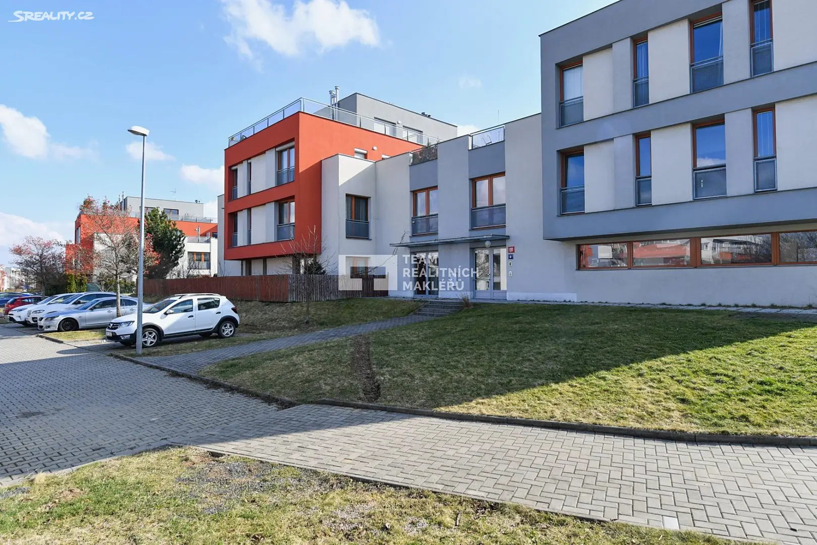 Prodej bytu 1+kk 46 m², Holubinková, Praha 10 - Pitkovice
