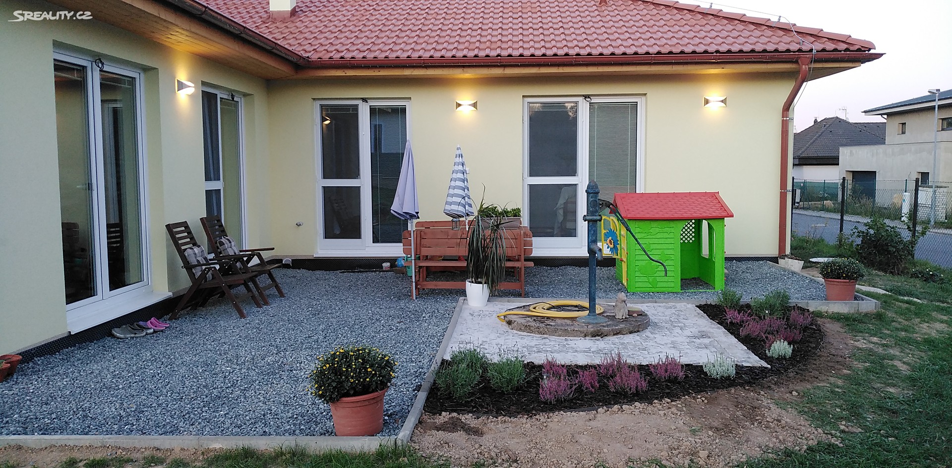 Prodej  rodinného domu 150 m², pozemek 1 112 m², Vyžlovka, okres Praha-východ