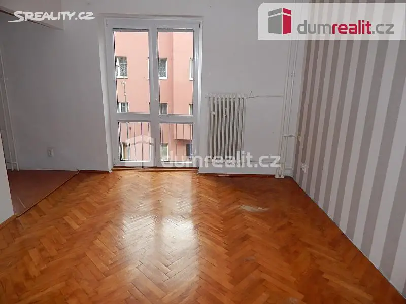 Pronájem bytu 1+kk 34 m², Alešova, Plzeň - Jižní Předměstí